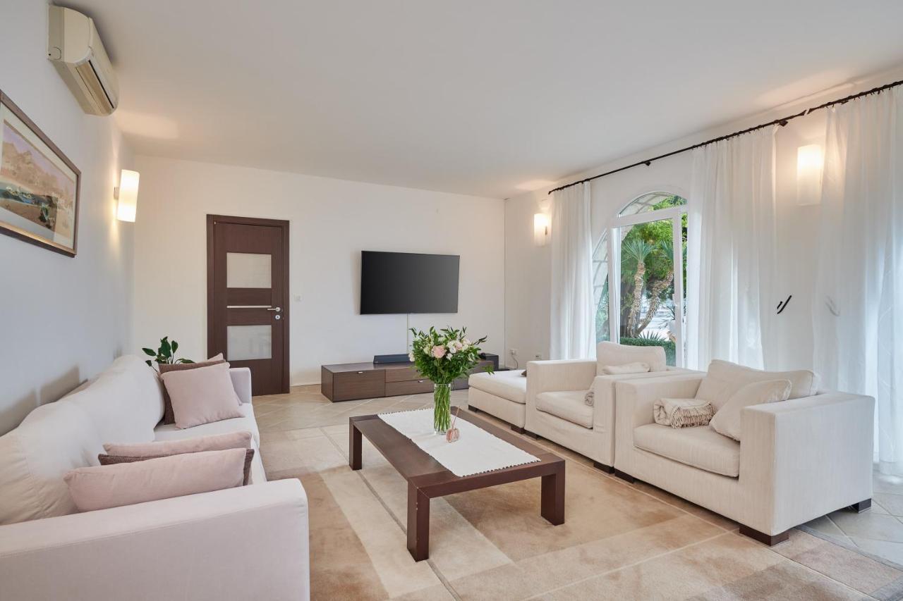 Lapad Villa